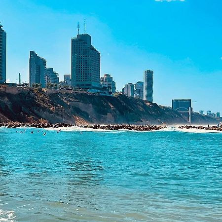 C Tower Apartments Нетанья Екстер'єр фото