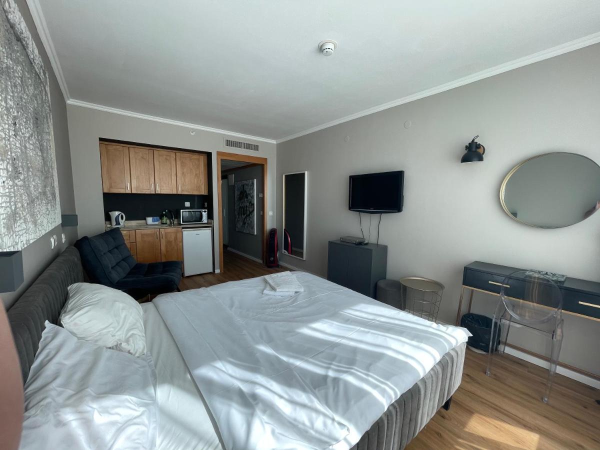 C Tower Apartments Нетанья Екстер'єр фото