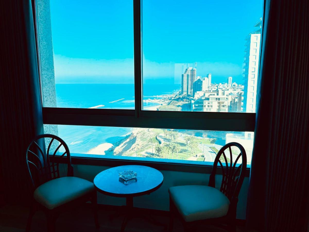 C Tower Apartments Нетанья Екстер'єр фото