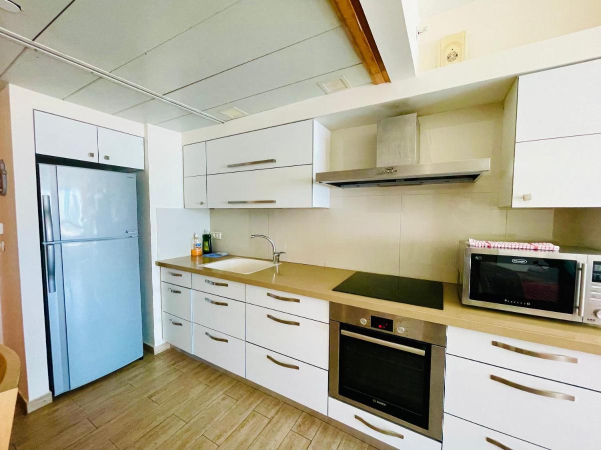 C Tower Apartments Нетанья Екстер'єр фото
