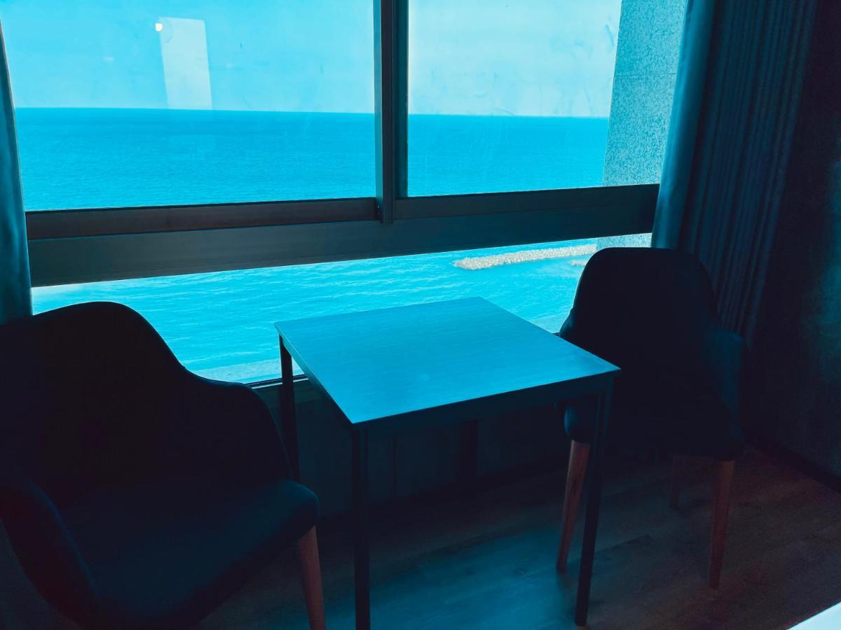C Tower Apartments Нетанья Екстер'єр фото