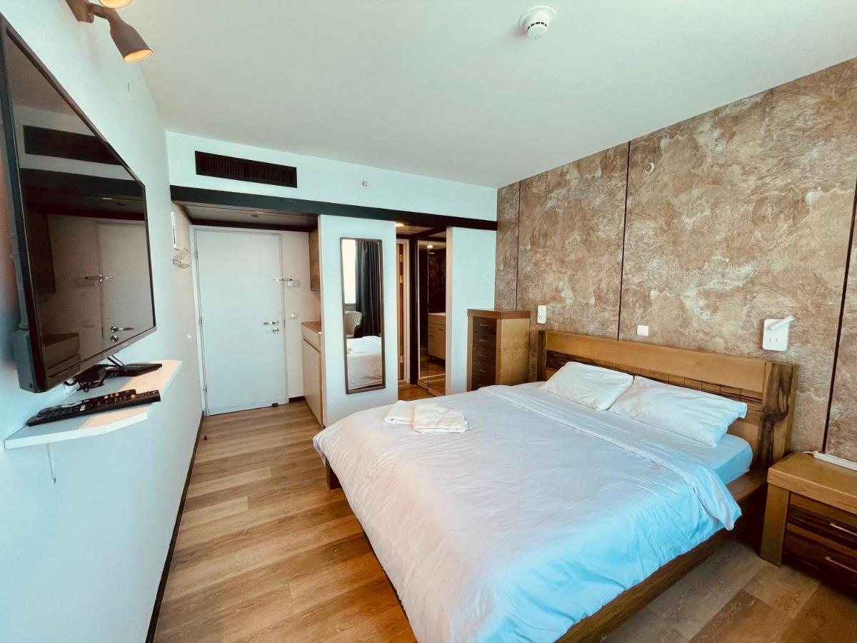 C Tower Apartments Нетанья Екстер'єр фото