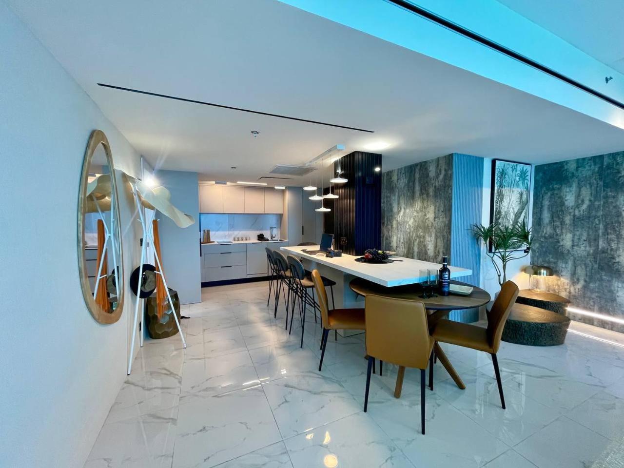 C Tower Apartments Нетанья Екстер'єр фото